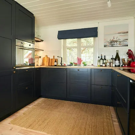 Beachfront Gem With Outdoor Kitchen In Hvaler Casa vacanze