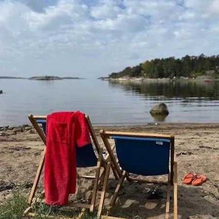 Beachfront Gem With Outdoor Kitchen In Hvaler Prázdninový dům Skjærhollen