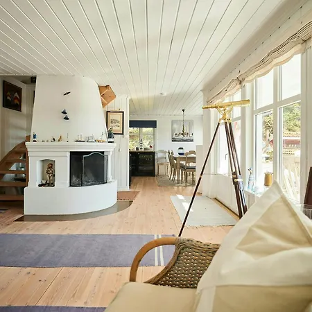 Beachfront Gem With Outdoor Kitchen In Hvaler *