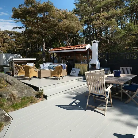 Beachfront Gem With Outdoor Kitchen In Hvaler *
